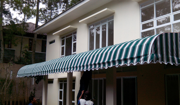 Awning Kain Variatif